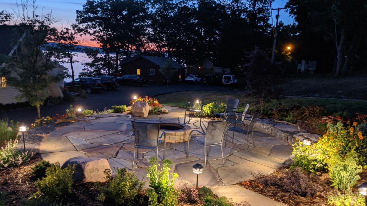 Single Island Shores Hector Exterior photo